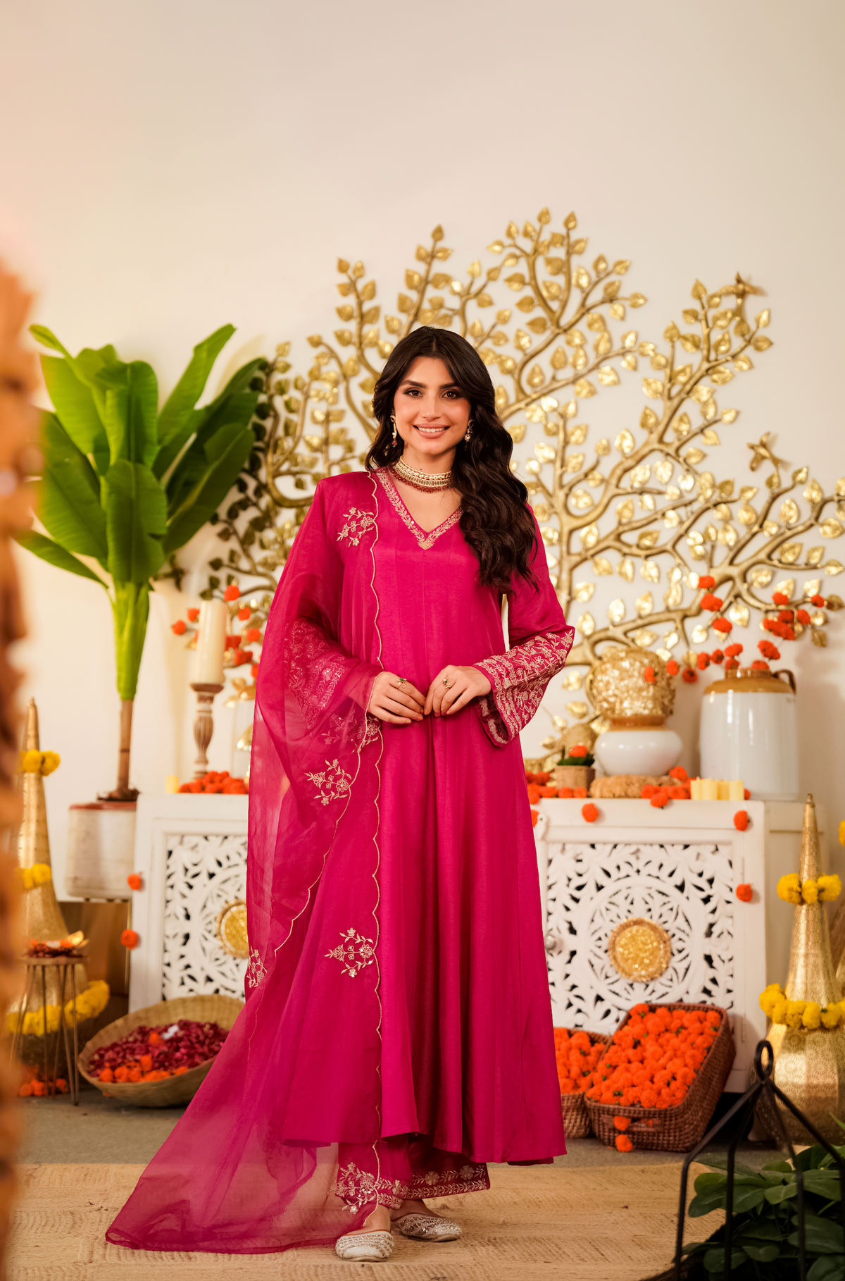 Elegant Viscose Chanderi Embroidered Kurta Set With Dupatta