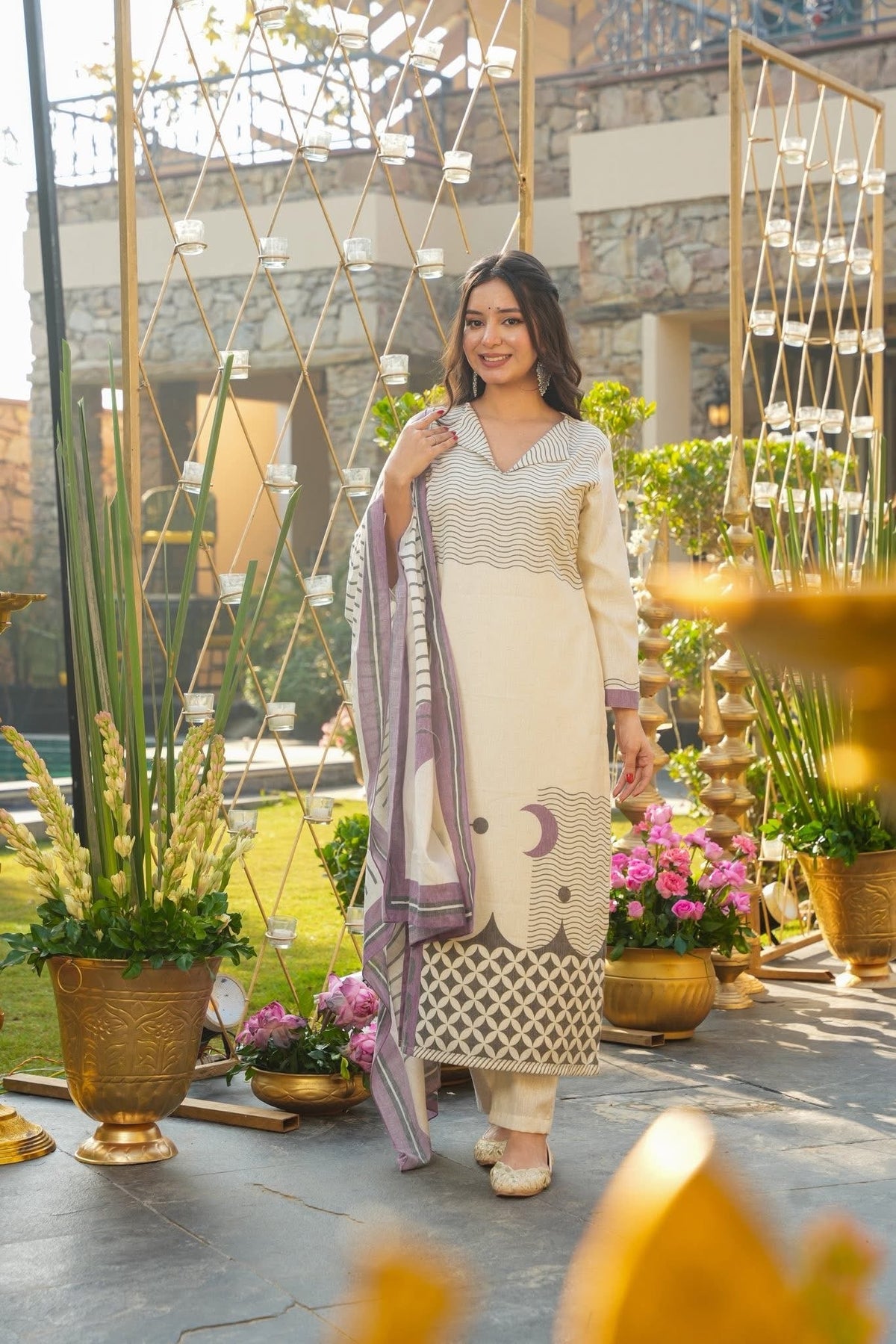 Cream Muslin Printed Kurta Set With Gadhwal Bottom Dupatta