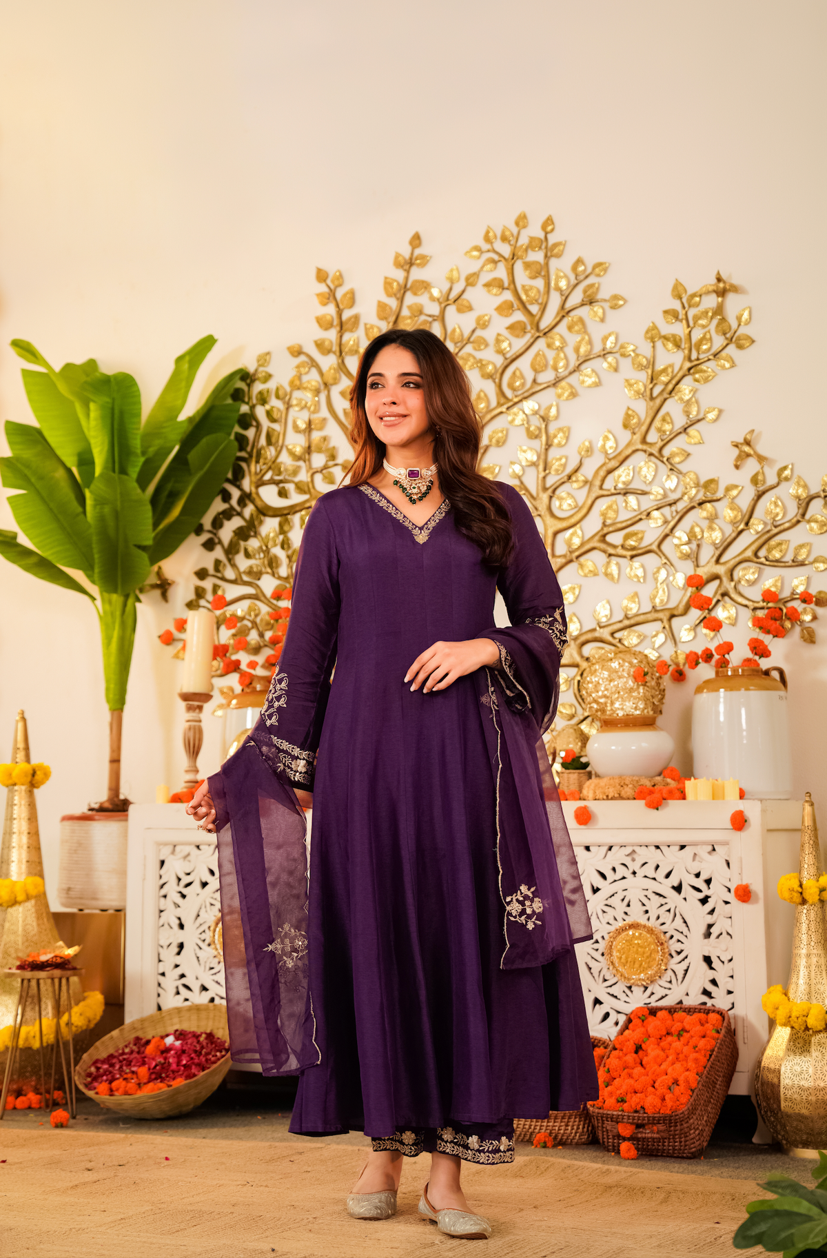 Wine Viscose Chanderi Embroidered Kurta Set With Organza Dupatta