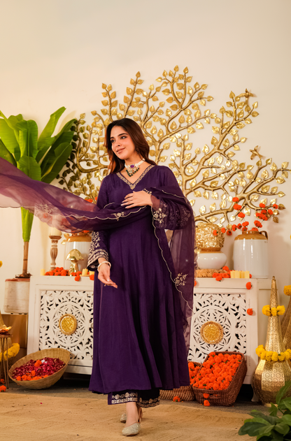 Wine Viscose Chanderi Embroidered Kurta Set With Organza Dupatta