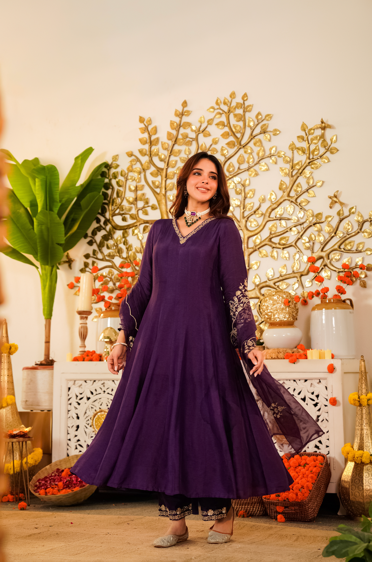 Wine Viscose Chanderi Embroidered Kurta Set With Organza Dupatta